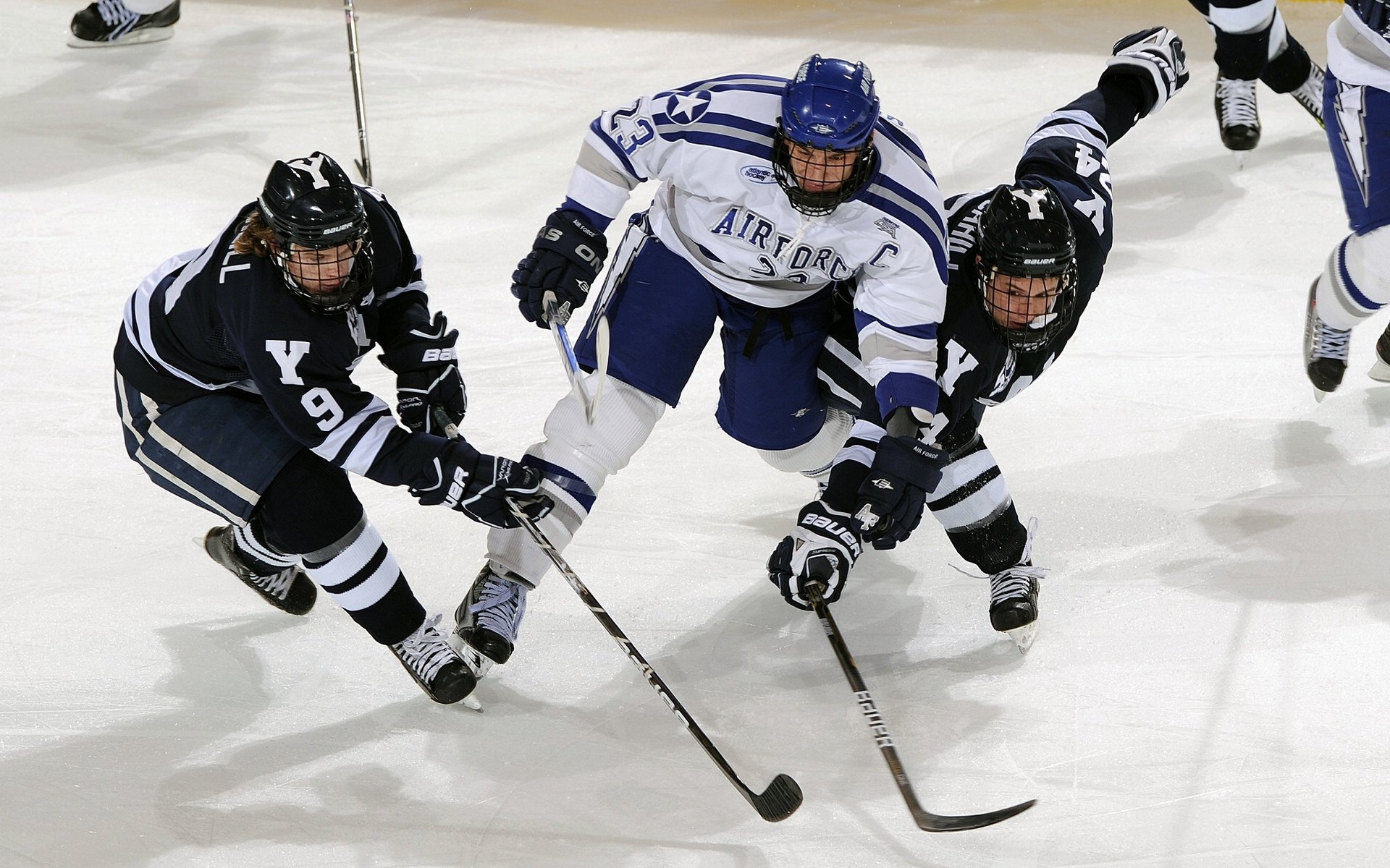 开云体育全站-法甲：巴黎在客场逆转里尔，争冠形势依然胶着，法甲巴黎vs里尔直播